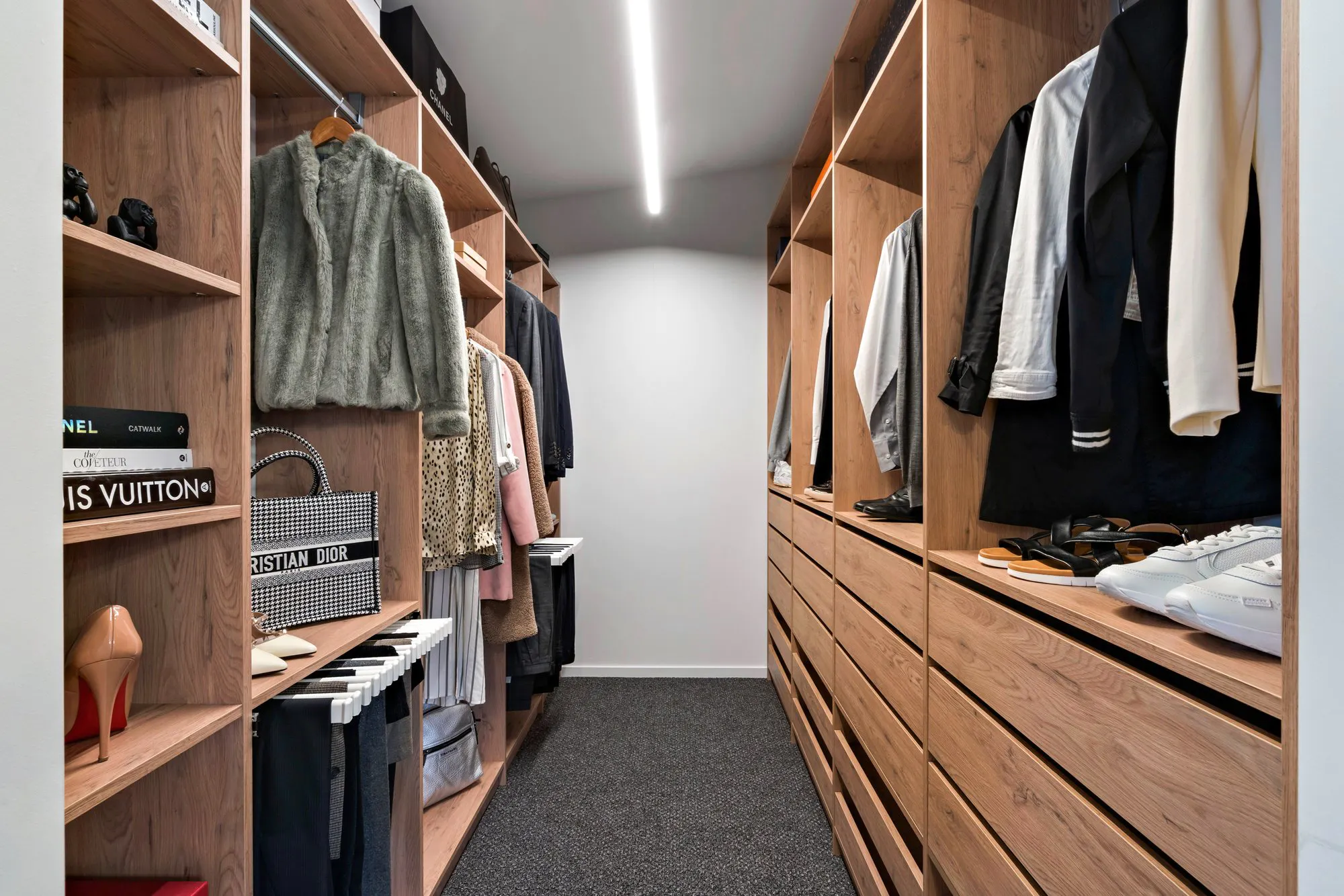 Article-5-Creating-the-perfect-walk-in-wardrobe-3