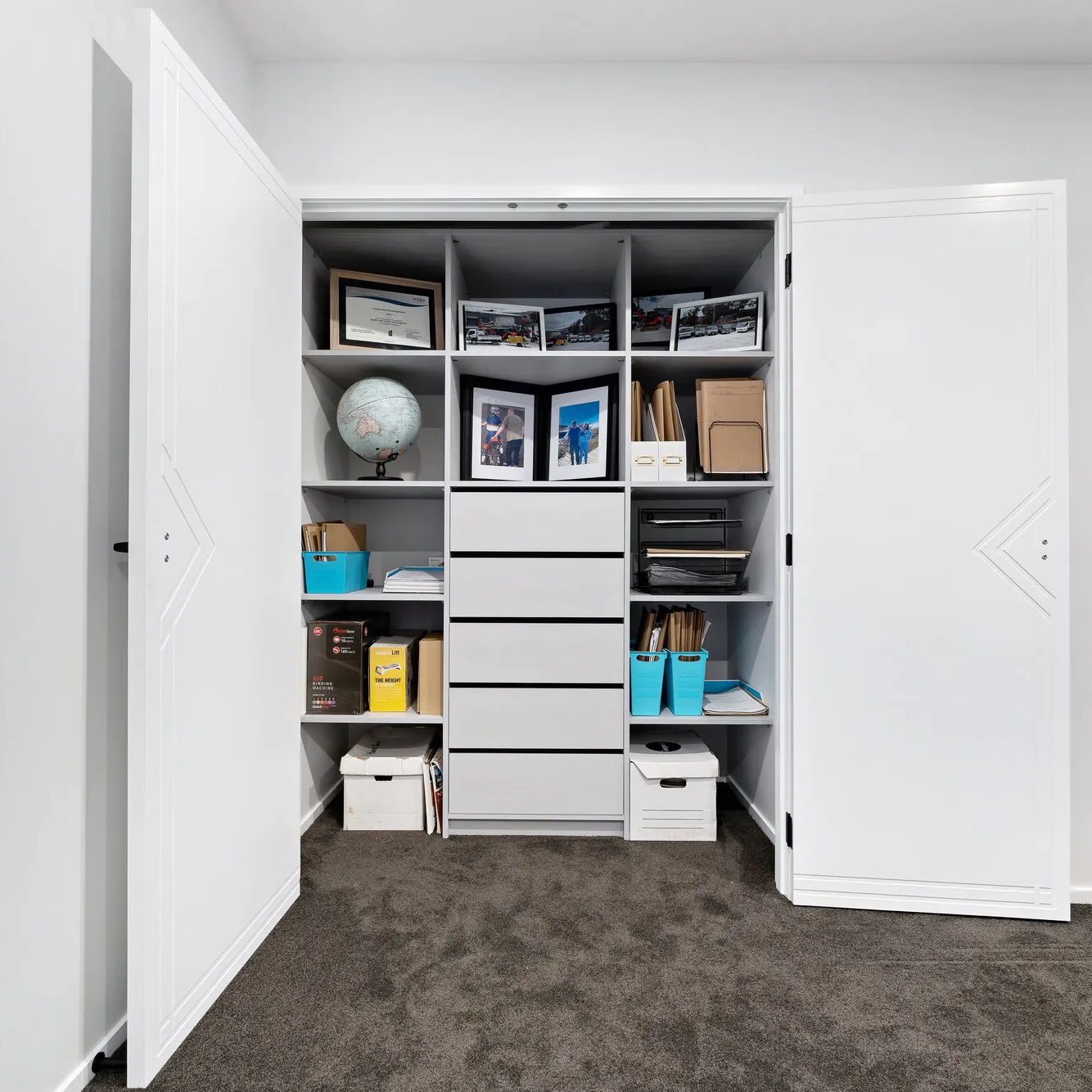 Flex reach-in wardrobe in white - home office