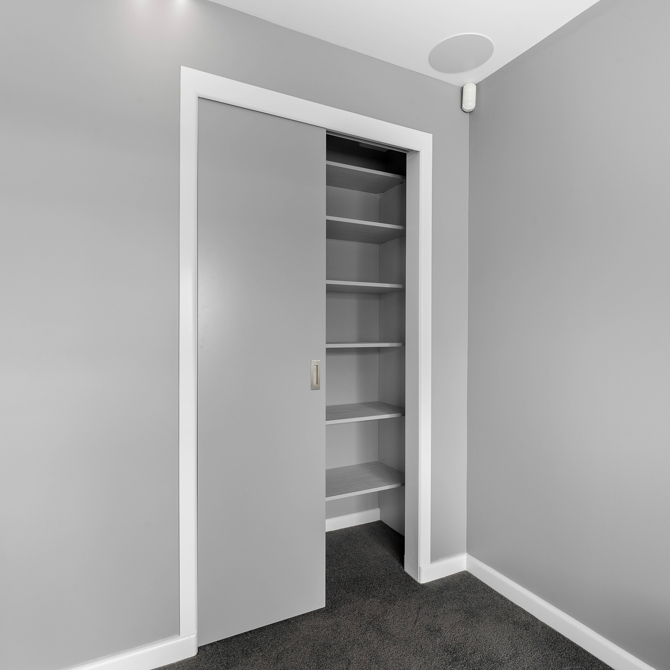 cupboard with flush panel sliding wardrobe doors